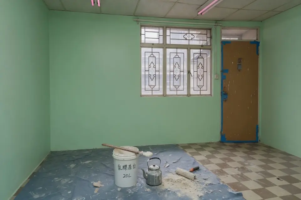 補位髹油完成，色差已用手法化開